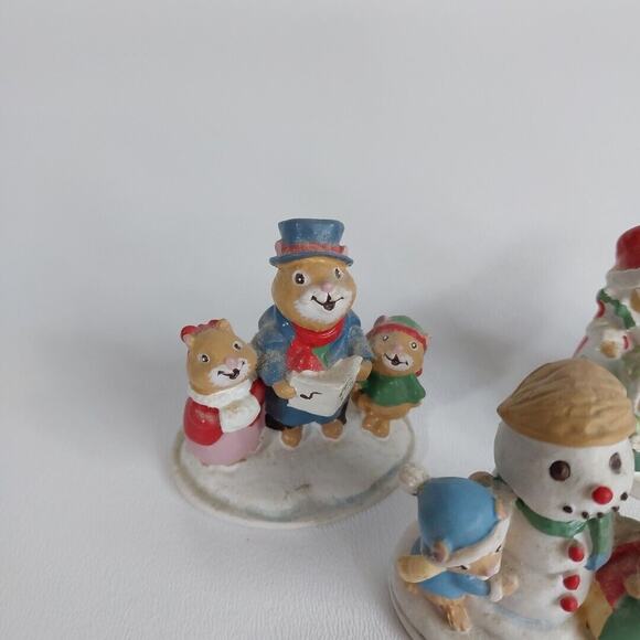 Avon Forest Friends Lot of 3: Carroling, Snowfall‎ Friends, Shopping for Treats - Picture 4 of 5